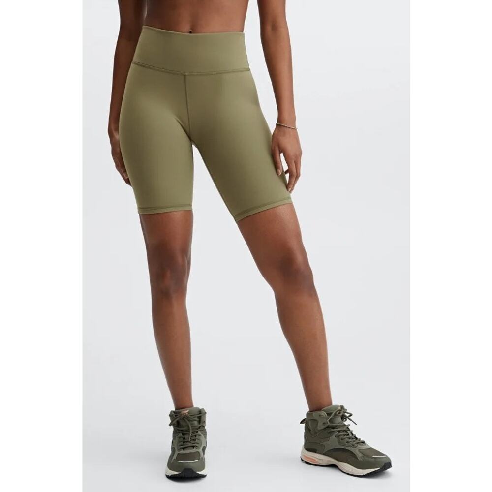 New Fabletics The Define 9" Short Night Owl size S